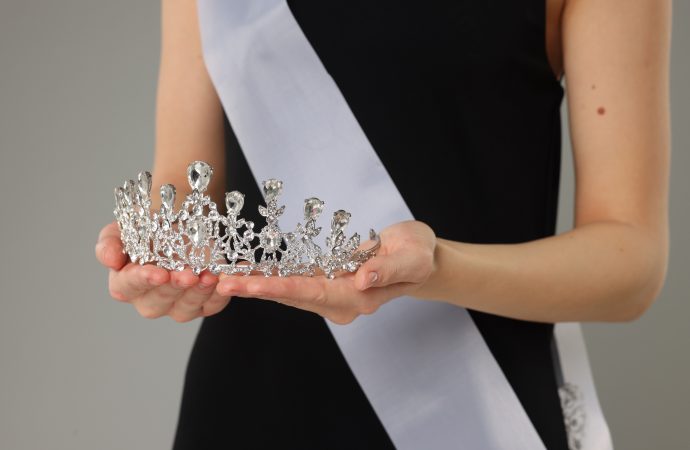 Grand Prairie Homecoming Queen Shares Her Crown