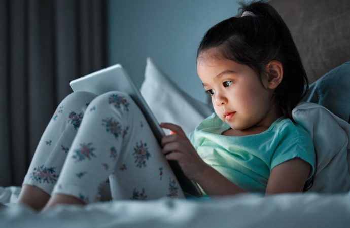 Inactivity and screen time among children linked to heart damage by young adulthood