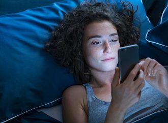 What checking your phone first thing in the morning does to your brain